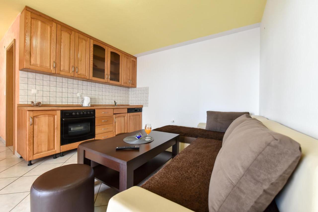 Apartments Krepo Vir Exterior photo